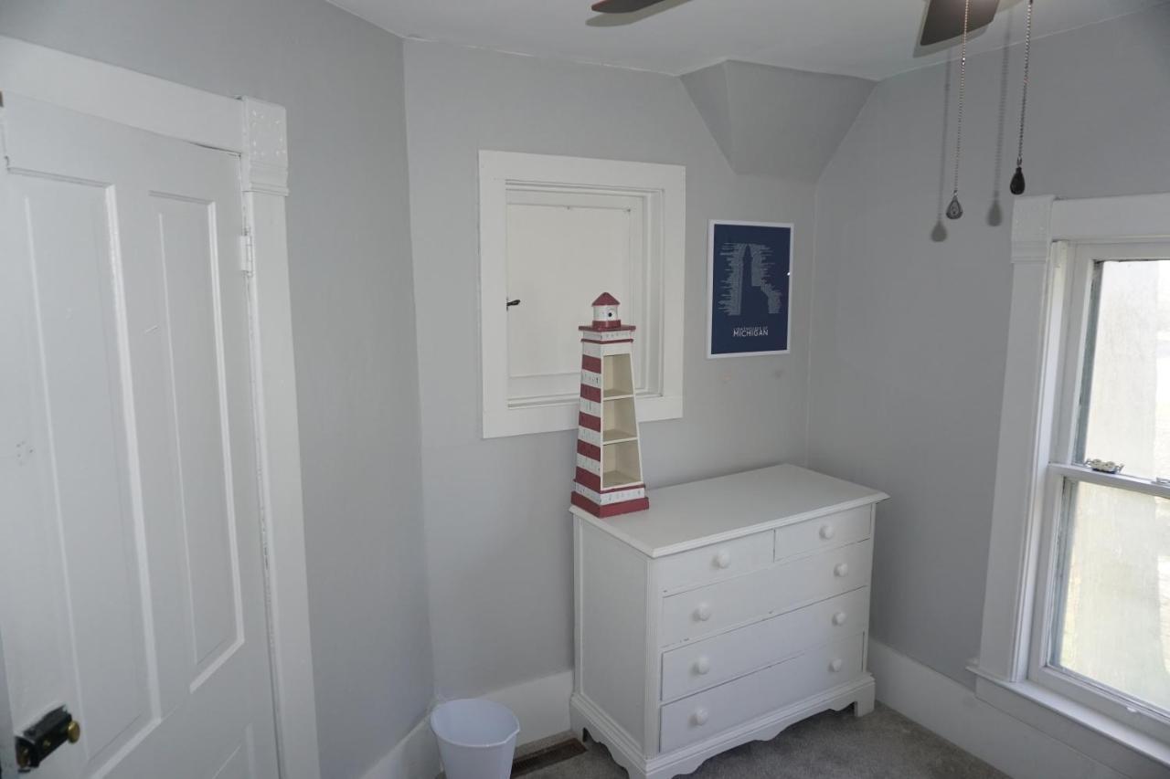 Charlevoix House - The Northside Bed & Breakfast エクステリア 写真