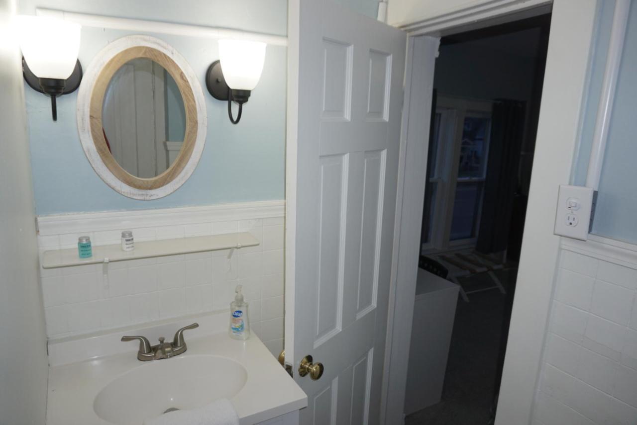 Charlevoix House - The Northside Bed & Breakfast エクステリア 写真
