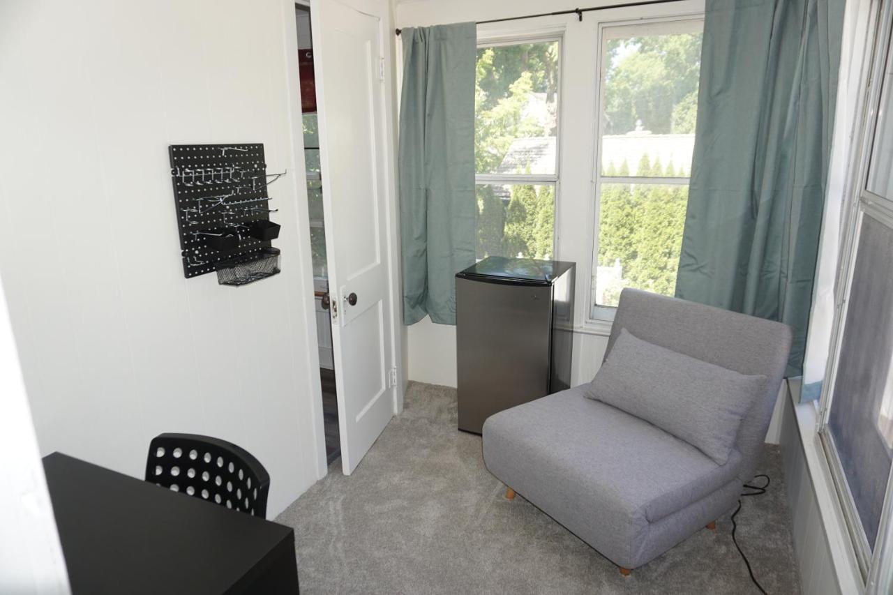 Charlevoix House - The Northside Bed & Breakfast エクステリア 写真
